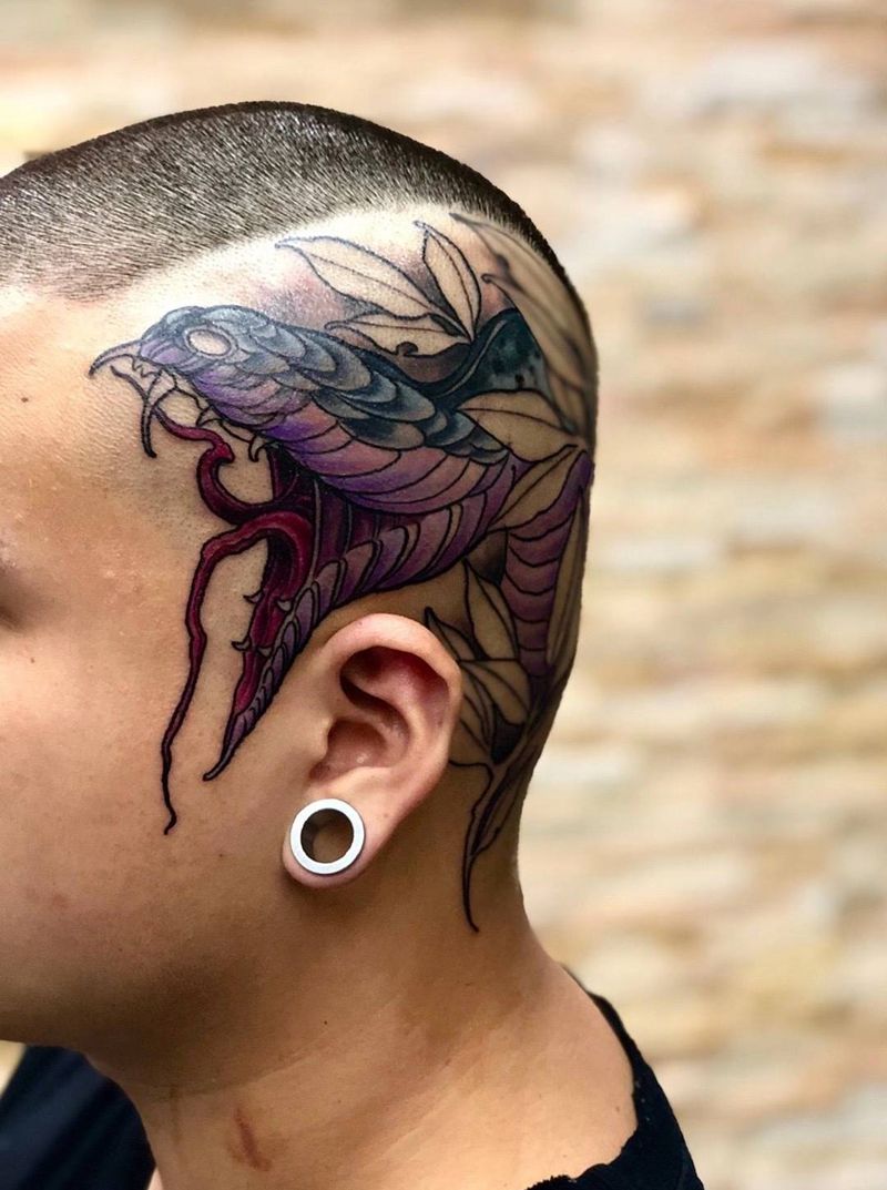 大蛇头纹身图片_新传统头部蛇上饶纹身图案