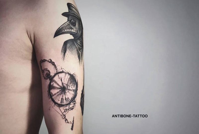 # 怀表#纹身图片_手臂几何点刺纹身图案