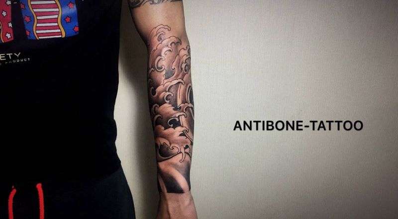 小臂,浪纹身图片_成品手臂腿部传统静物原创反骨刺青黑白纹身图案