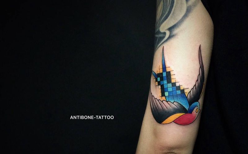 # school 燕子#纹身图片_成品手臂欧美清新传统动物彩图反骨刺青培训纹身图案