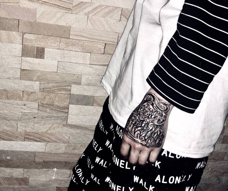 花体纹身图片_成品手部手臂欧美字符几何图腾纹身图案