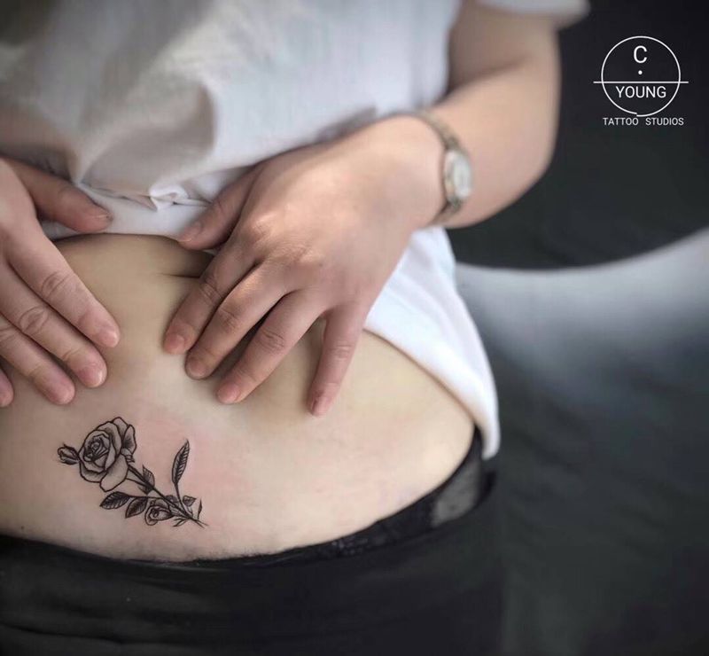 破腹产伤疤纹身图片