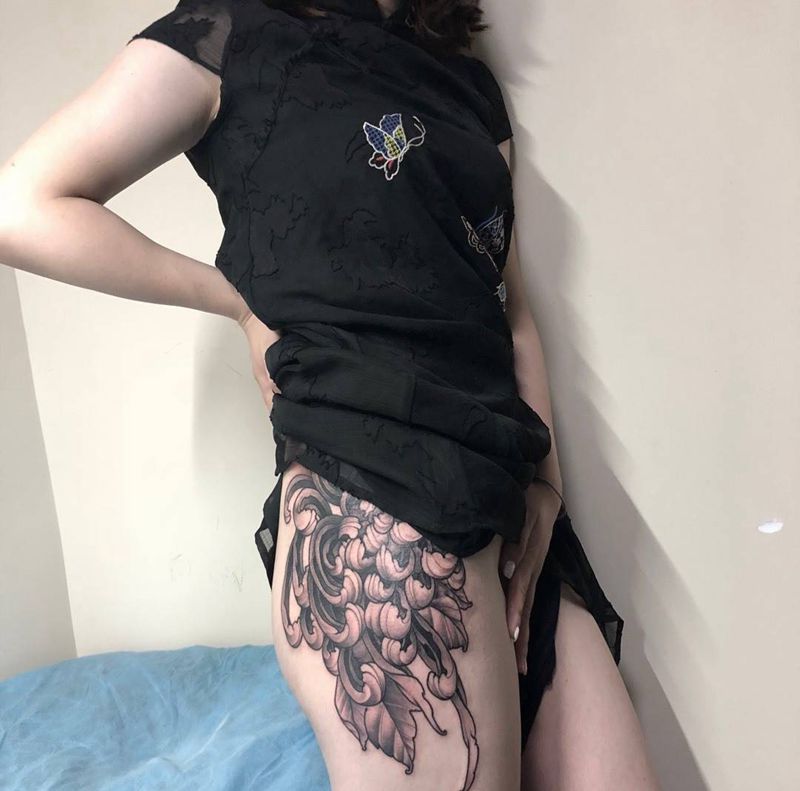 菊花纹身图片_腿部成品传统植物原创纹身图案