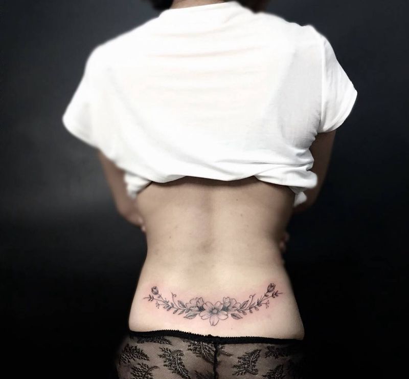 腰花纹身图片_成品腰部清新植物呀呀刺青纹身图案