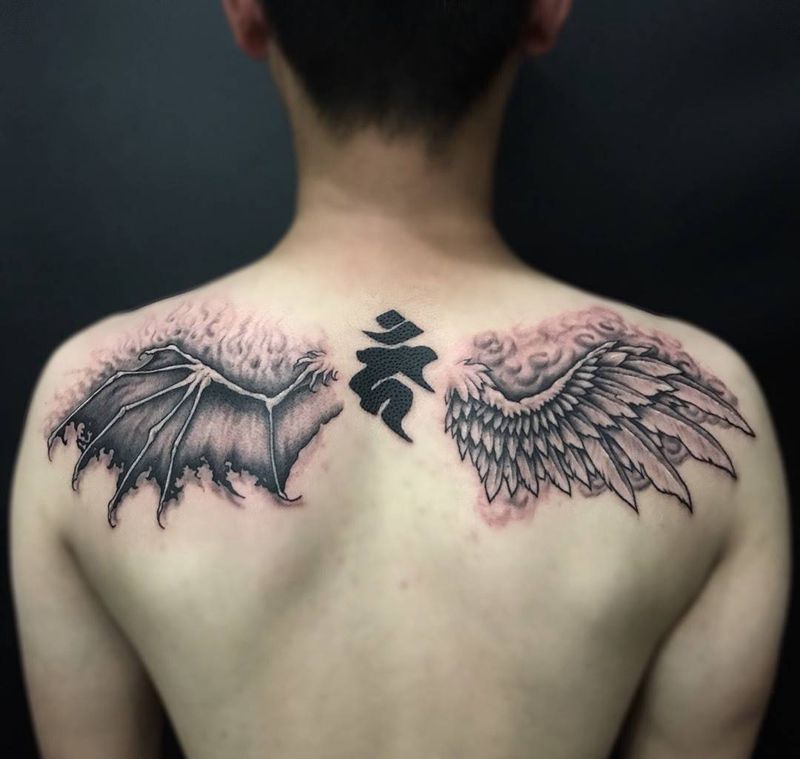 羽翼纹身图片_成品背部写实动物鬼神呀呀刺青纹身图案