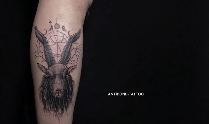 # 山羊# 魔鬼的信使纹身图片_成品腿部欧美写实鬼神人物动物宗教反骨刺青培训纹身图案