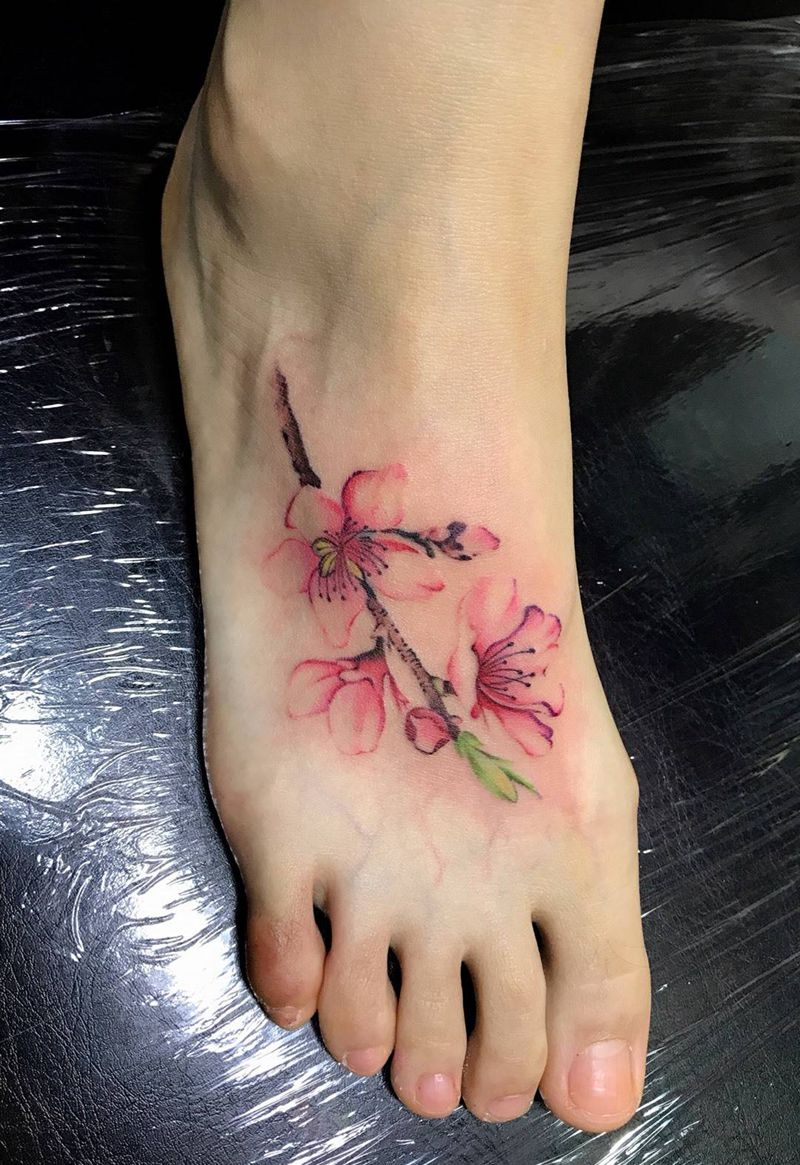 桃花纹身图片_成品脚部清新植物纹身图案