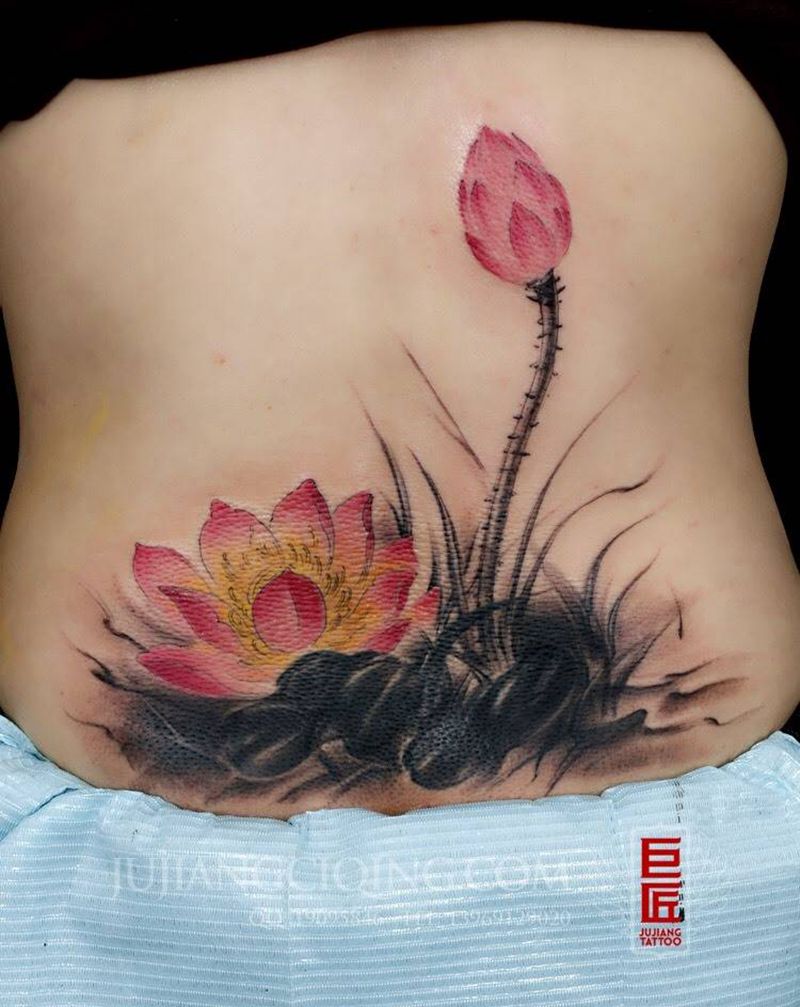 水彩莲花纹身图片