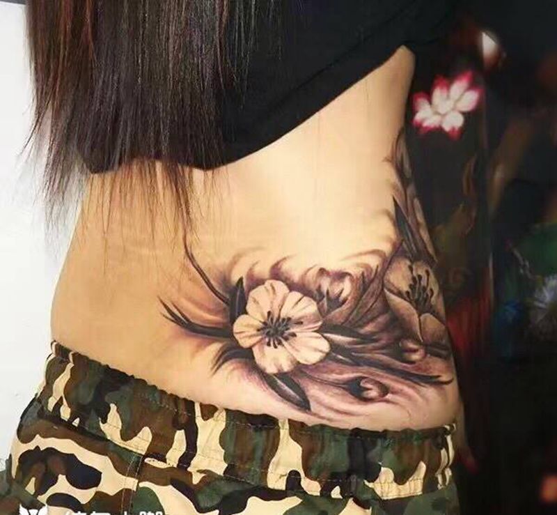 几年前的作品纹身图片_腰部老传统新传统纹身图案