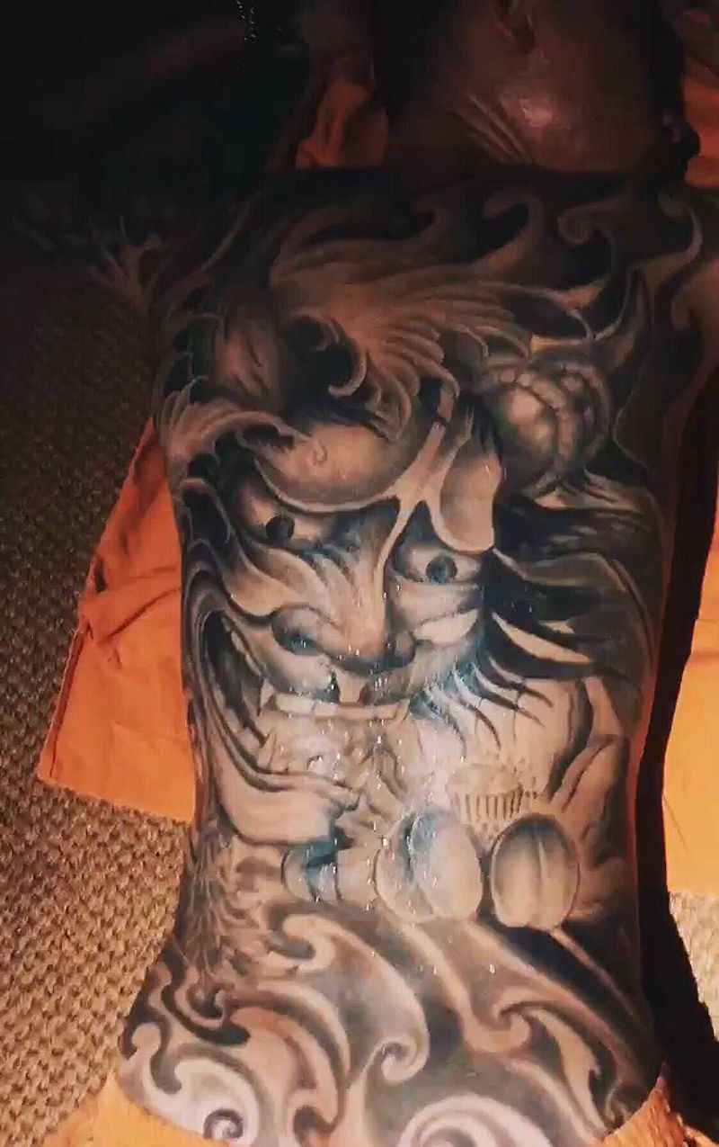 大般若，几年前给朋友纹的纹身图片_背部老传统新传统纹身图案