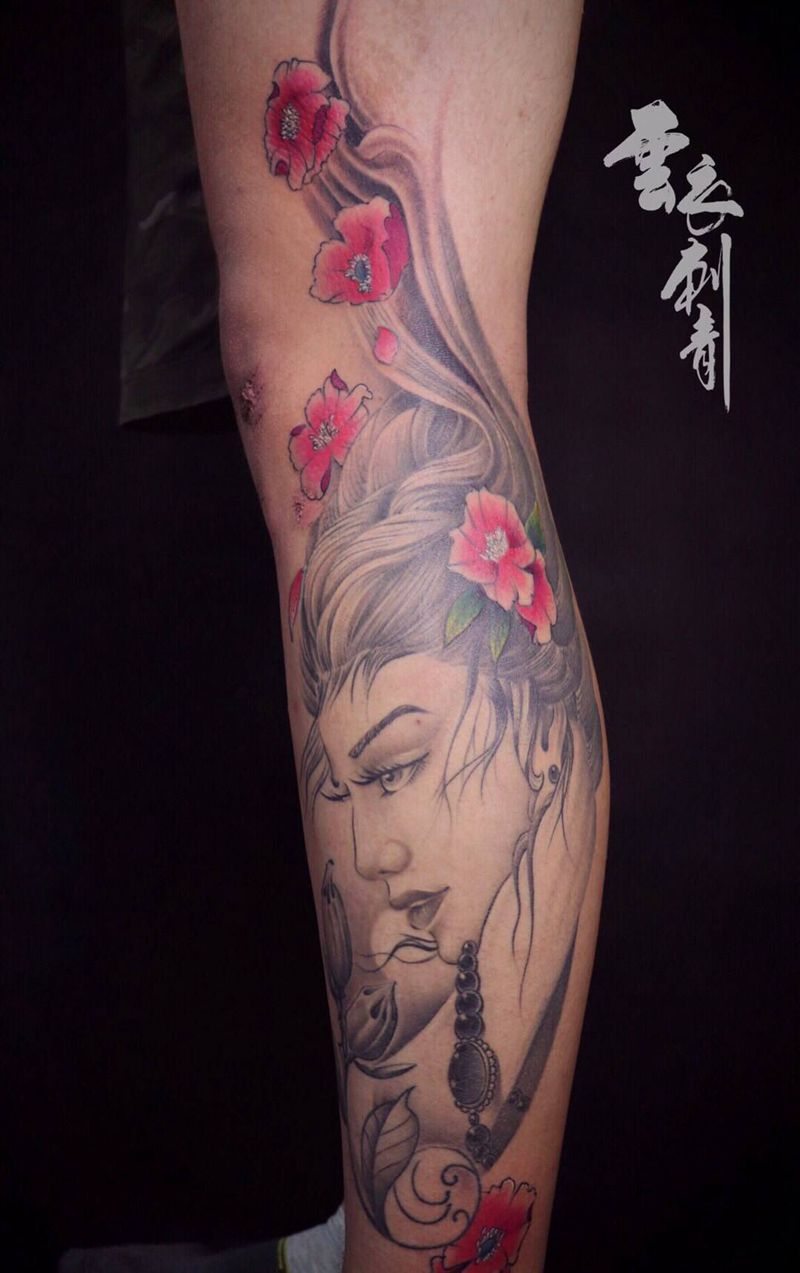#罂粟妖媚女#纹身图片_腿部新传统纹身图案