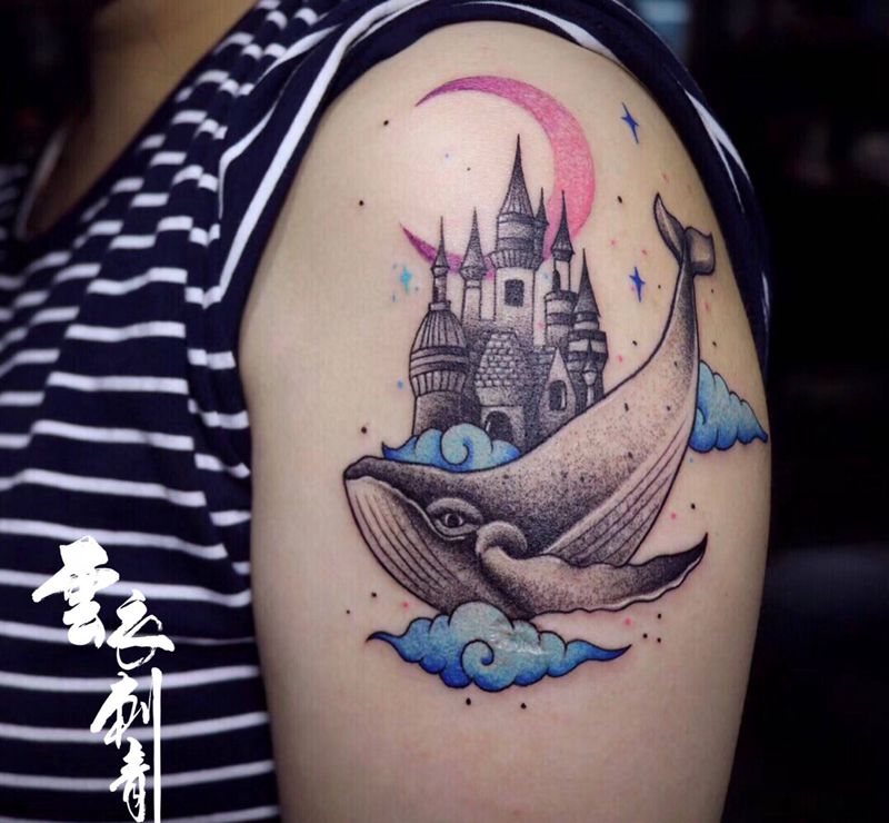 #鲸鱼城堡#纹身图片_手臂点刺纹身图案