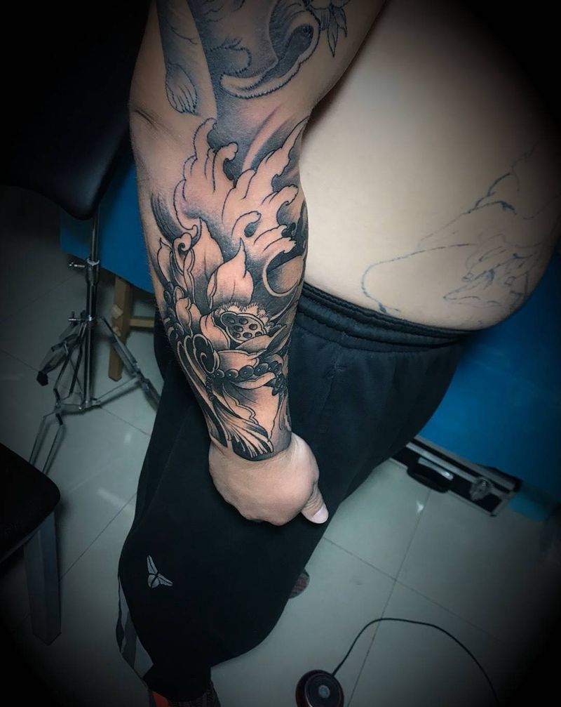 花臂未完纹身图片