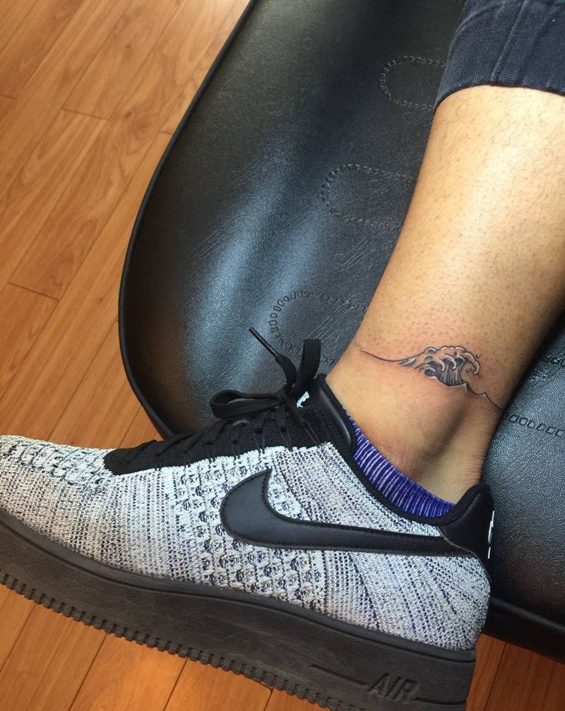 浪纹身图片_成品腿部脚部欧美传统清新贴纸几何字符国画纹身图案