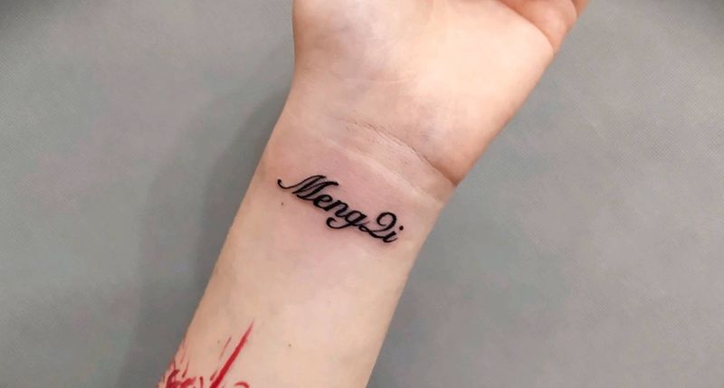 字母纹身图片_手臂纹身图案