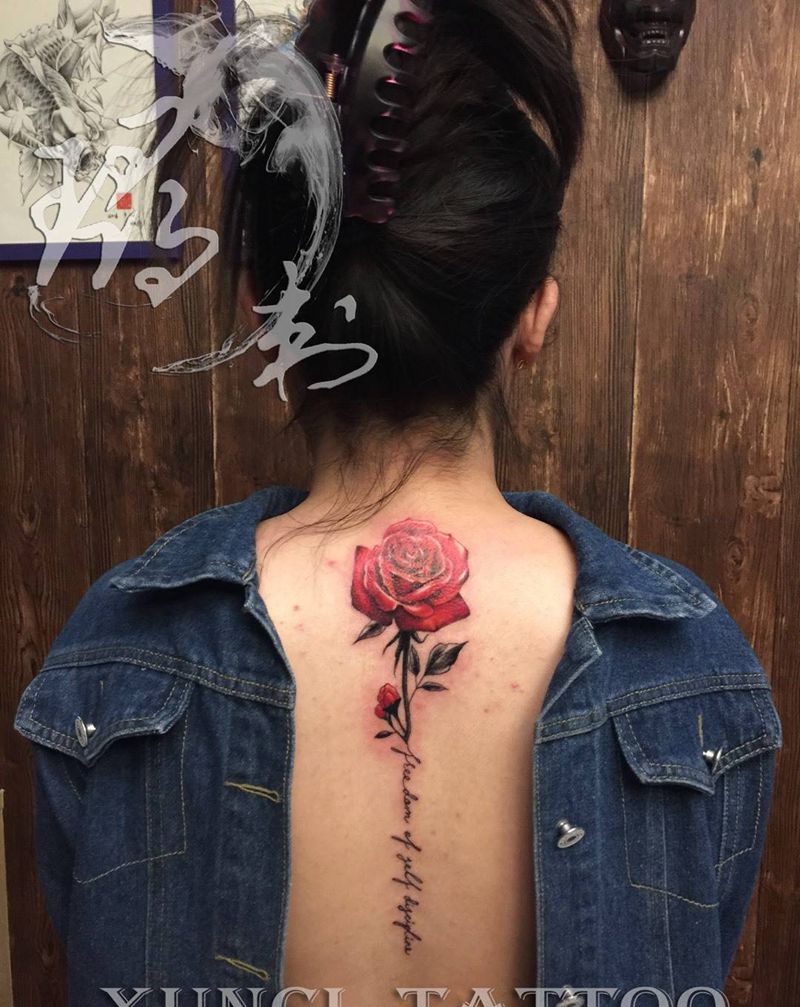 玫瑰纹身图片_成品肩部背部传统写实植物字符原创纹身图案