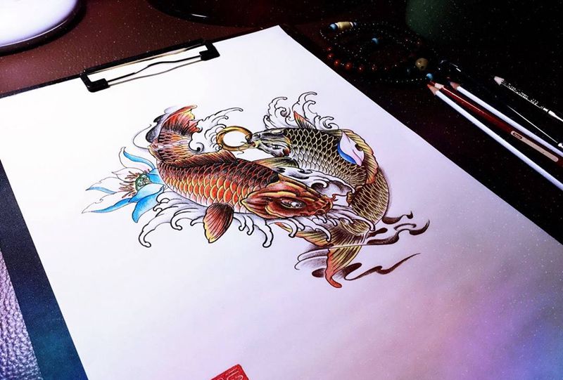 一对大鲤鱼纹身图片_手稿肩部胸部手臂背部腿部腰部传统写实动物纹身图案