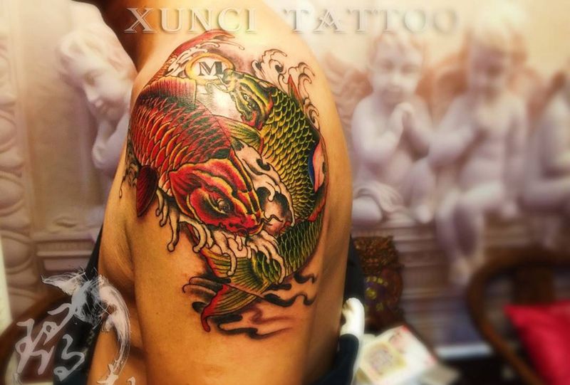 双鱼纹身图片_成品肩部手臂传统写实动物字符原创纹身图案