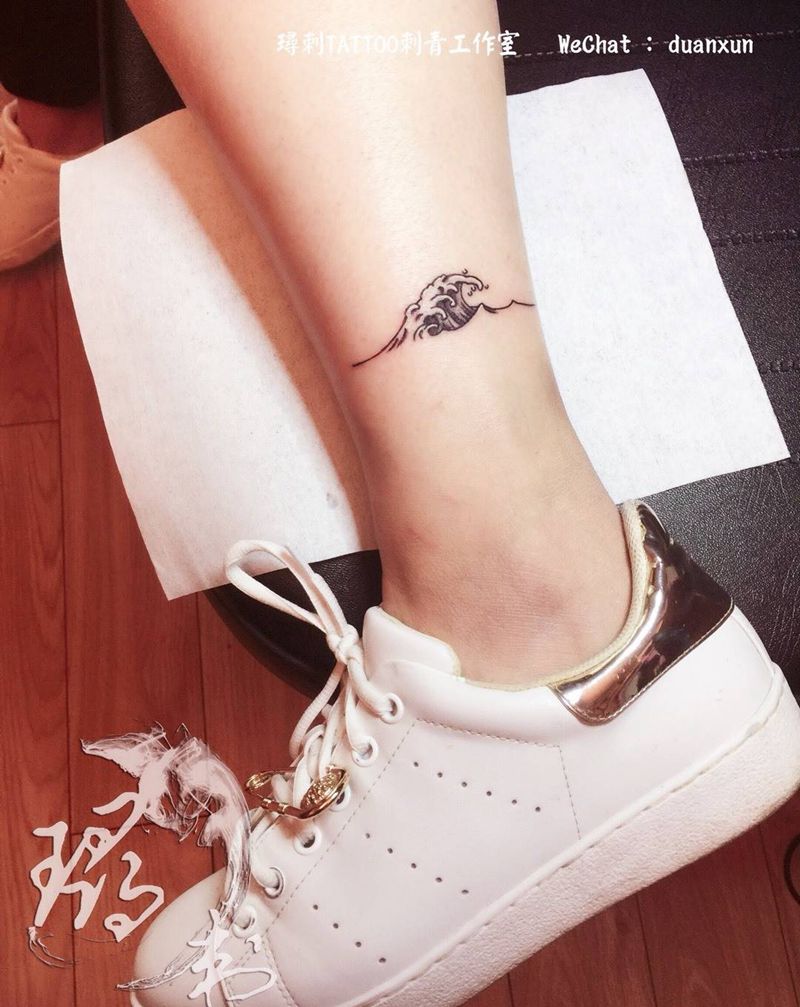 浪花纹身图片_成品腿部欧美传统清新写实贴纸字符鬼神宗教纹身图案