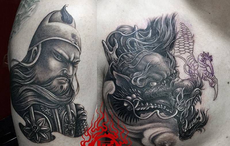 半胛关公与龙纹身图片_胸部肩部传统人物动物纹身图案