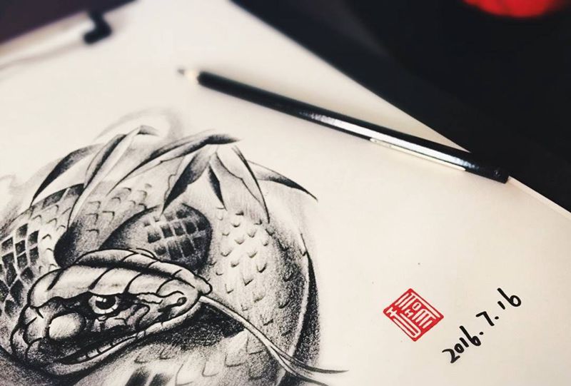 蛇纹身图片_手稿手臂胸部肩部背部腿部腰部传统写实动物纹身图案