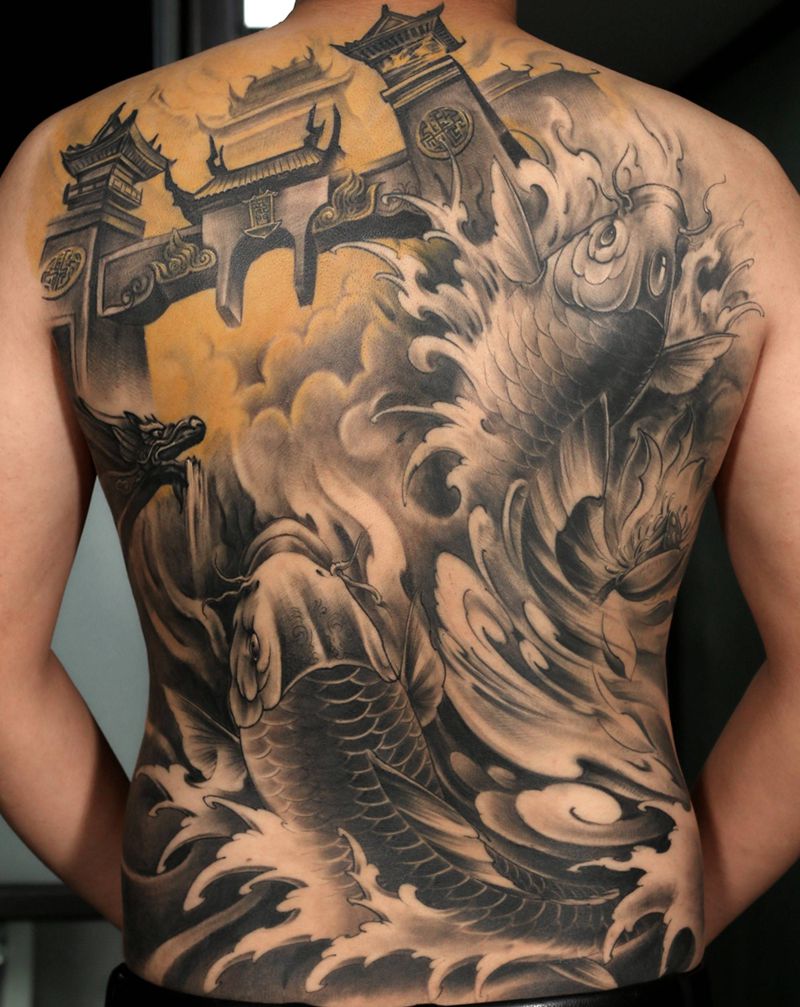 满背恢复后纹身图片