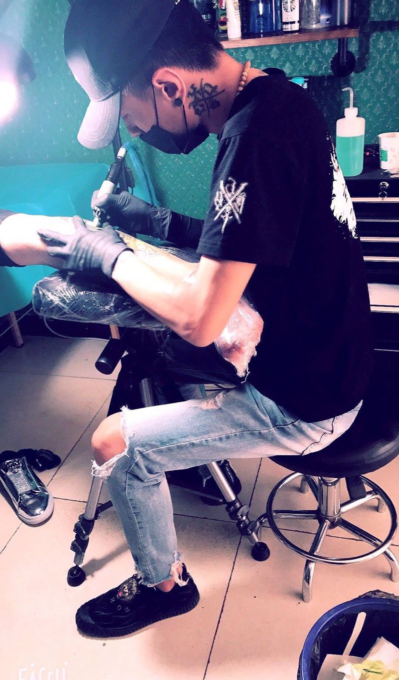 工作照纹身图片
