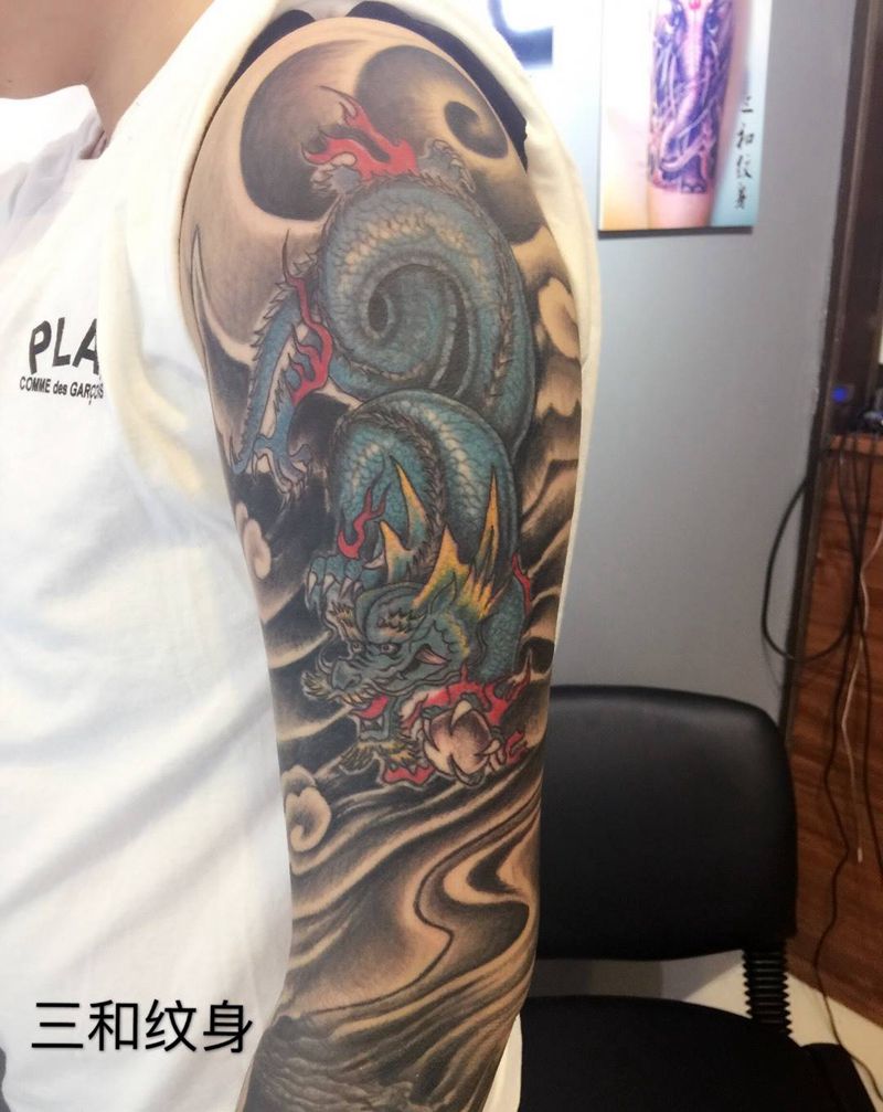 修改 添加云雾 接花臂纹身图片