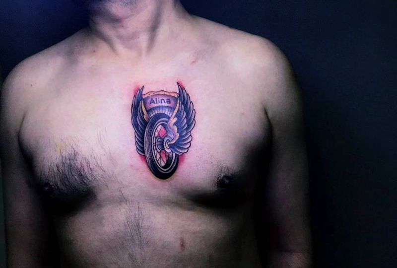 old school纹身图片_胸部纹身图案