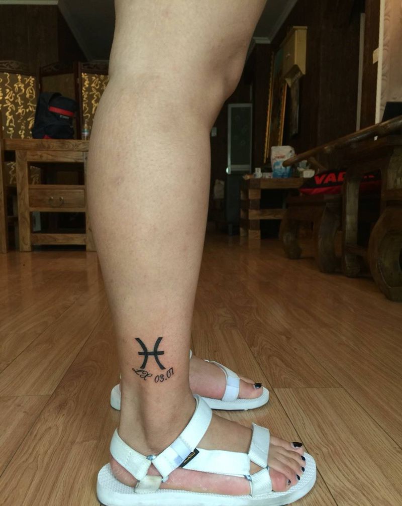 ♓️双鱼座纹身图片_成品腿部脚部清新人物几何字符纹身图案