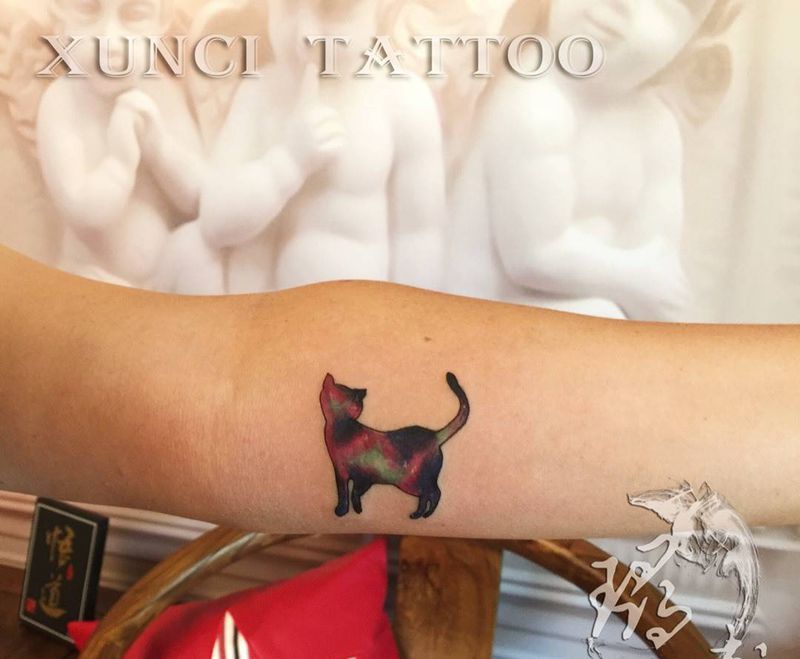 星空猫咪纹身图片_成品手臂欧美清新贴纸动物原创图腾纹身图案