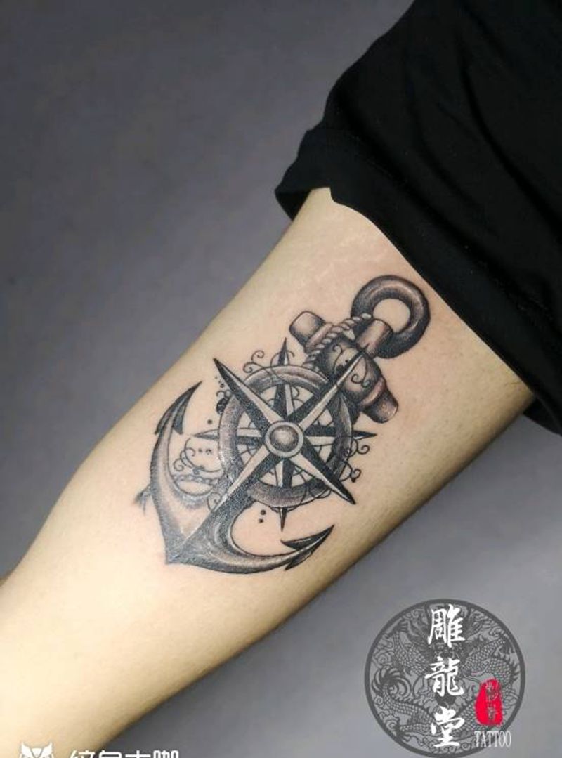 欧美船锚纹身图片_手臂欧美写实纹身图案