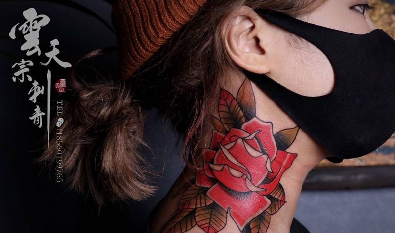 玫瑰纹身图片_成品颈部欧美植物纹身图案