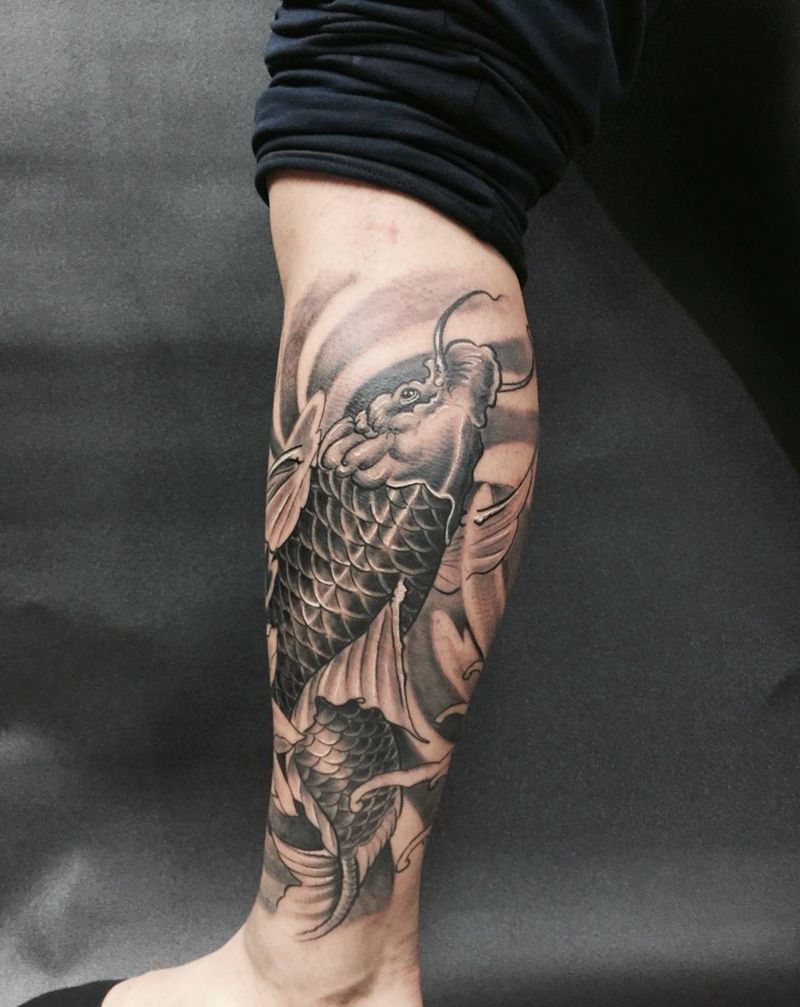 鱼纹身图片_成品腿部传统动物鱼纹身图案