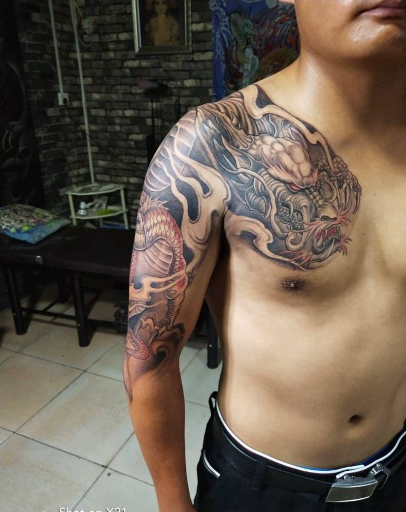 过肩龙纹身图片