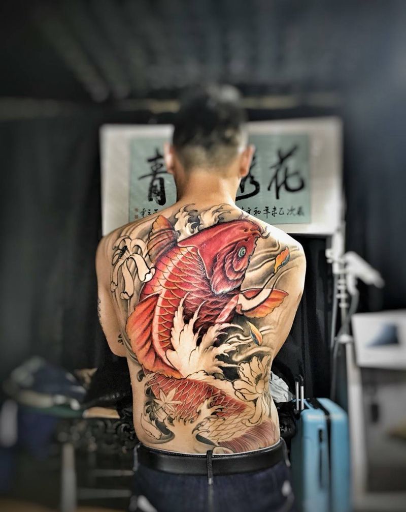 满背修改鱼纹身图片_成品肩部胸部背部腰部腹部手臂腿部传统原创纹身图案