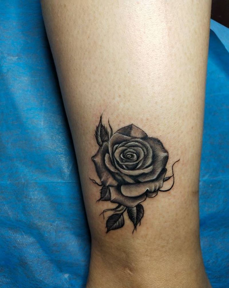 花纹身图片_腿部纹身图案