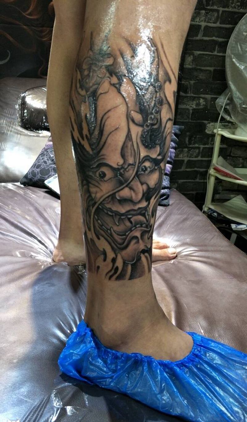 小腿般若纹身图片