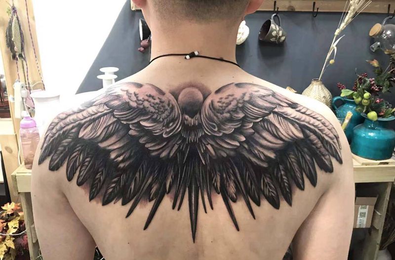 翅膀纹身图片