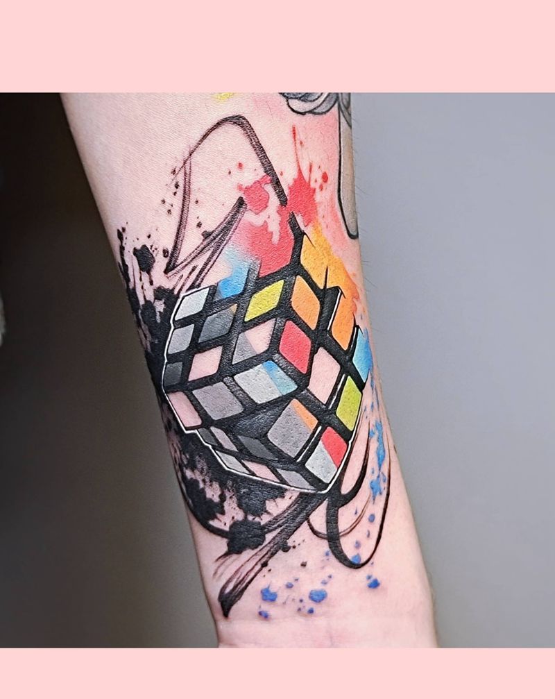 魔方纹身图片_手臂水彩魔方纹身图案