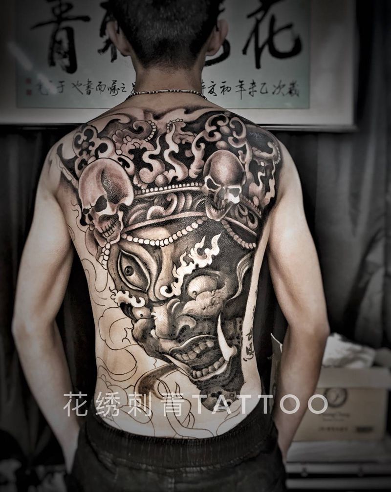 满背纹身图片