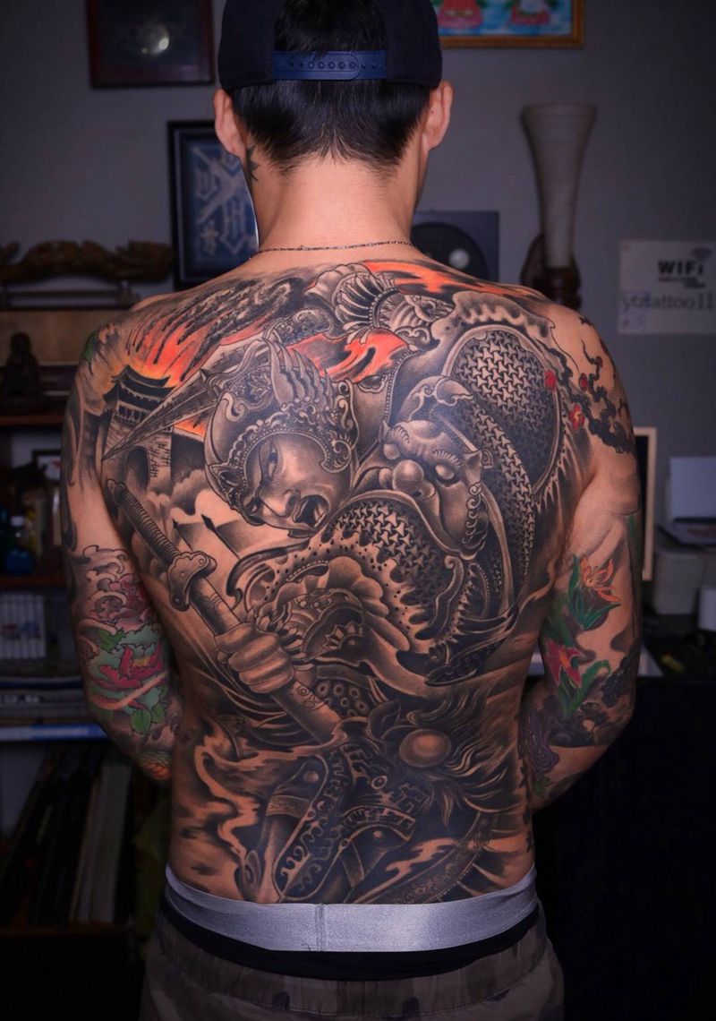 赵子龙纹身图片_成品背部传统人物纹身图案