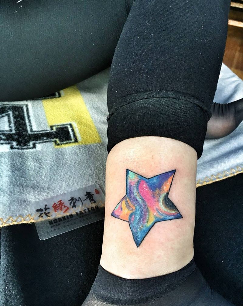 五彩的星星纹身图片_成品原创欧美清新手臂腿部腰部腹部肩部胸部纹身图案