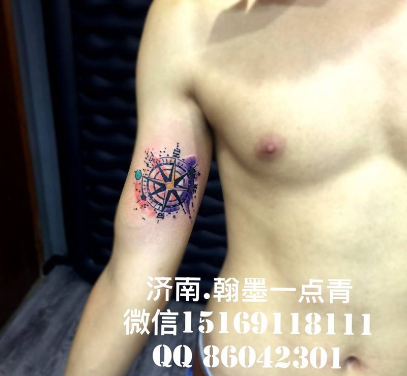 指南针纹身图片_手臂欧美清新纹身图案
