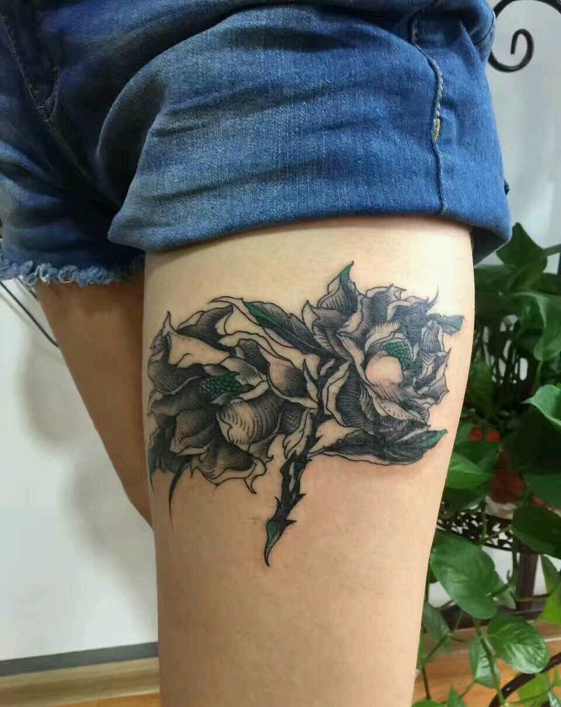 花纹身图片_腿部传统植物培训成品纹身图案