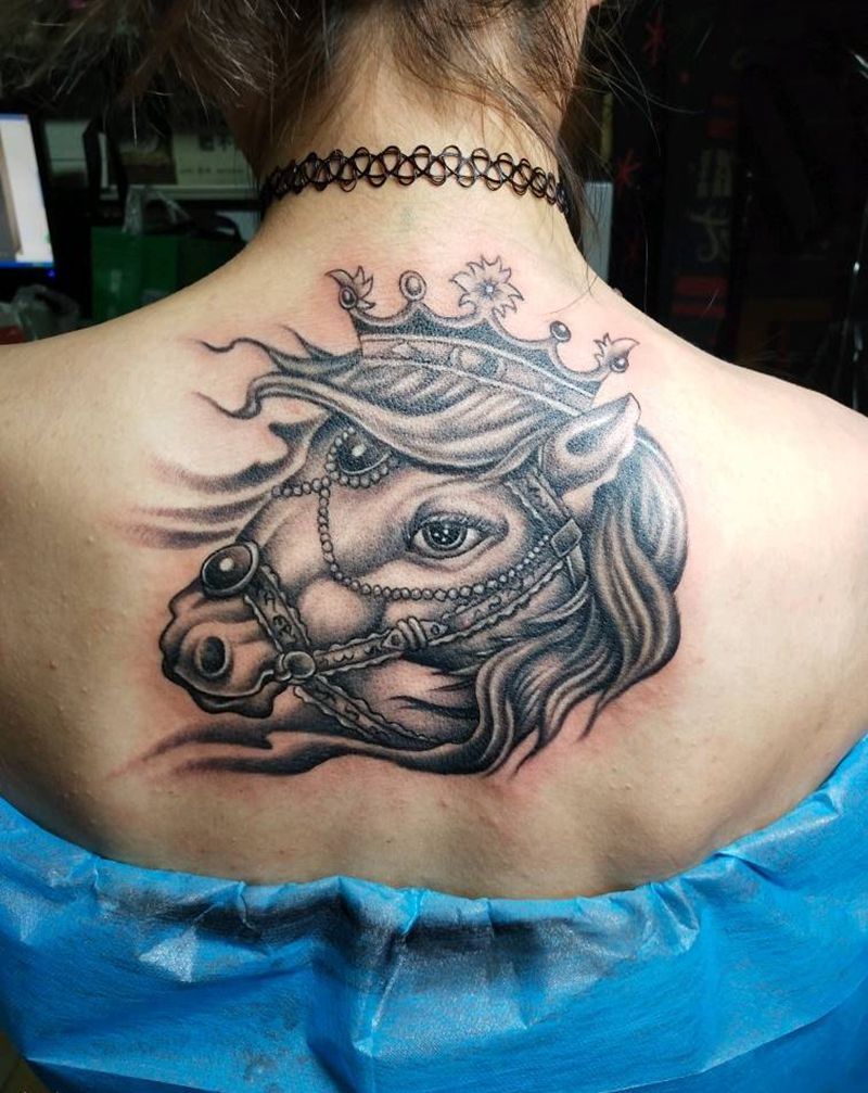 马纹身图片_颈部马纹身图案