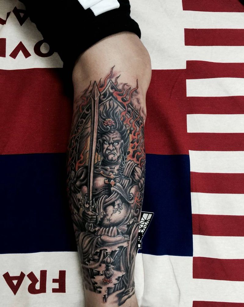 不动明王纹身图片_成品腿部传统人物不动明王纹身图案