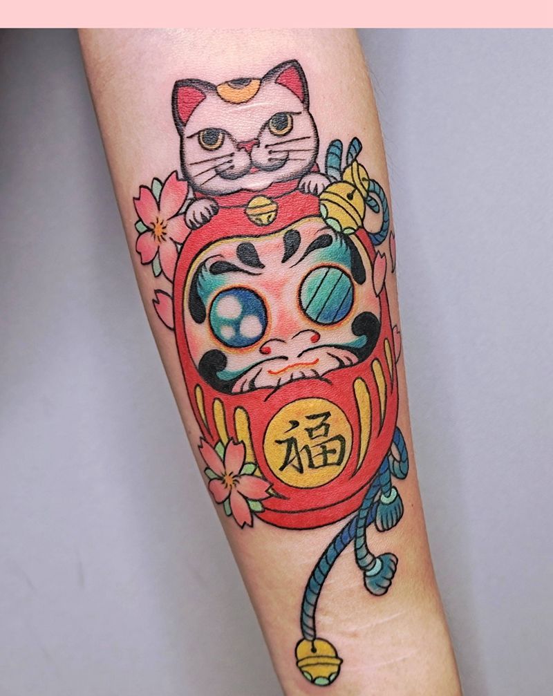 招财猫和达摩蛋纹身图片_手臂Old School招财猫达摩蛋纹身图案