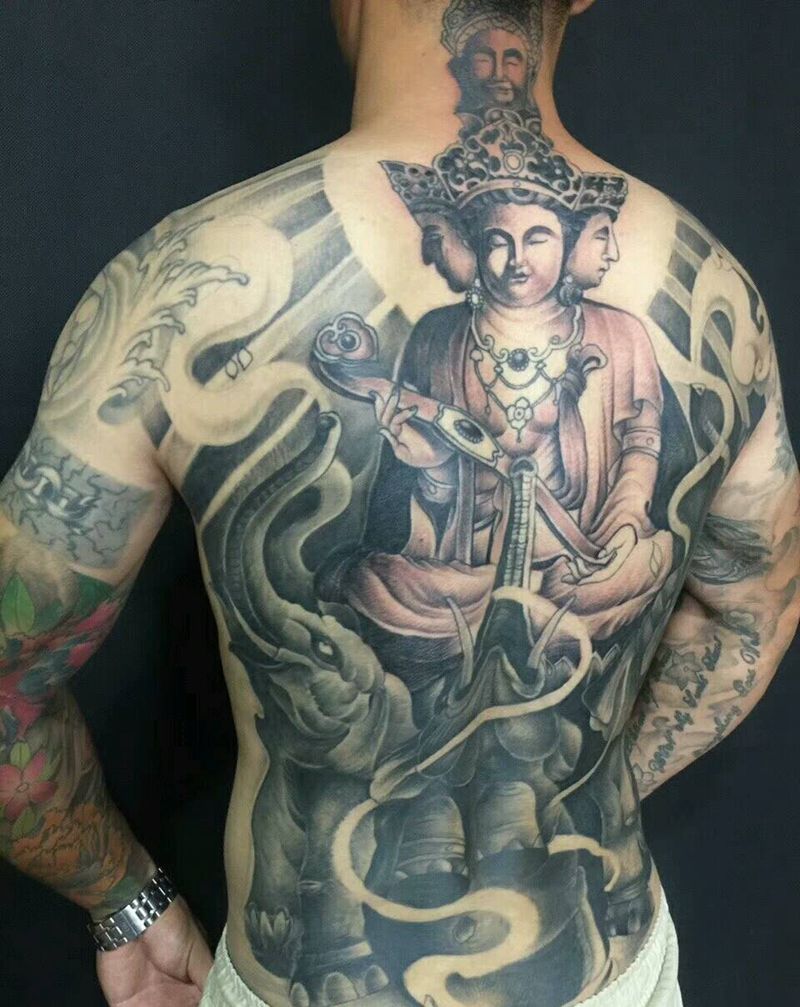 大满背纹身图片_背部传统人物培训成品纹身图案