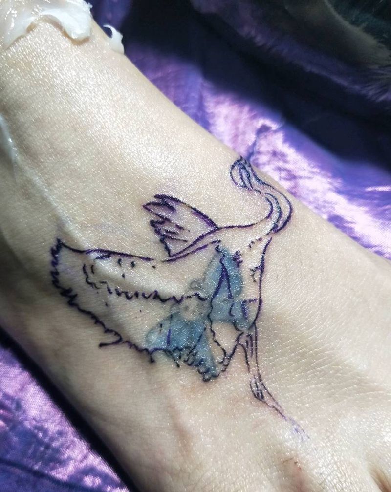 遮盖纹身图片_脚部水墨鹤纹身图案